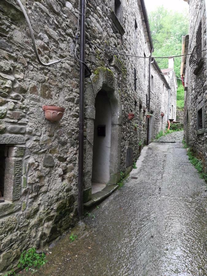 Le Case Nel Borgo Фівіццано Екстер'єр фото